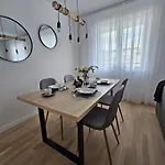 33 * Kiseljak
